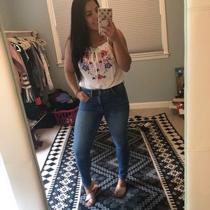 American eagle high rise jetting size 6 short